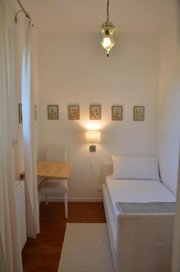 Casa Vacanze Mazurine10 Torri Del Benaco Exterior photo